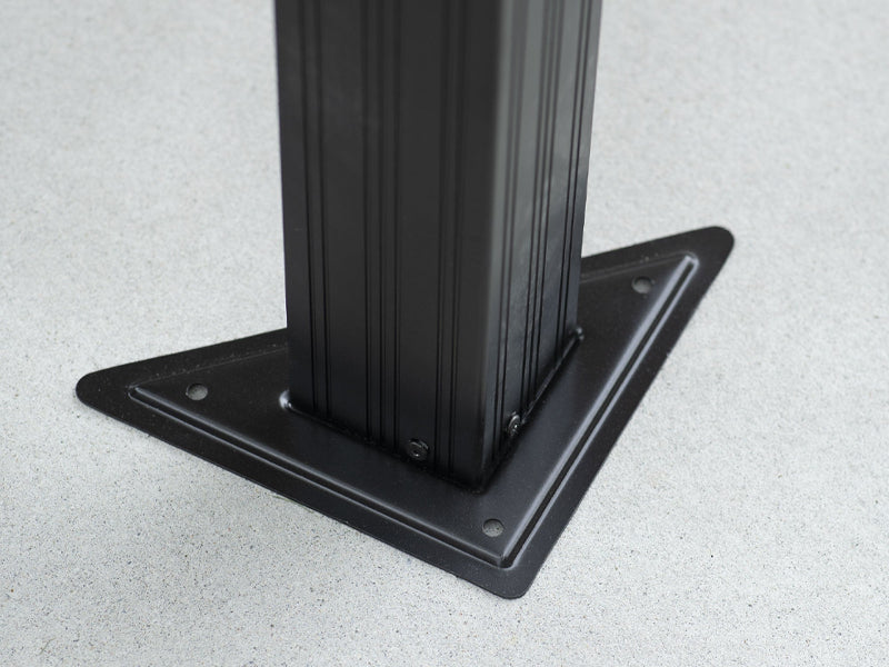 Close-up of the foot support